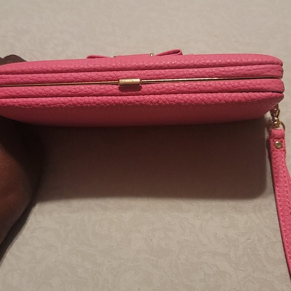 Cell Phone Wristlet - Picture 4 of 6
